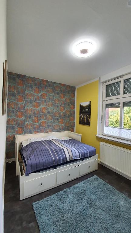 Ressel Mansion room 5